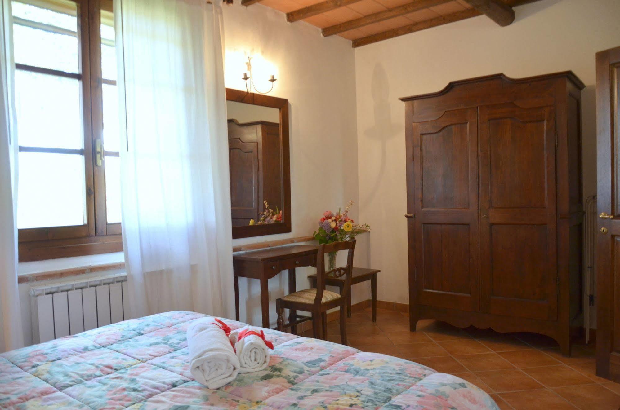 Agriturismo Il Casalone Montepulciano Stazione Buitenkant foto