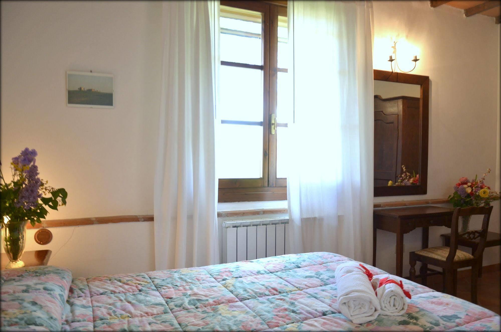 Agriturismo Il Casalone Montepulciano Stazione Buitenkant foto